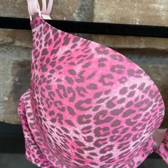 NWOT Victoria’s Secret 34D padded push-up. Pretty pink leopard bra design. - Picture 2 of 7
